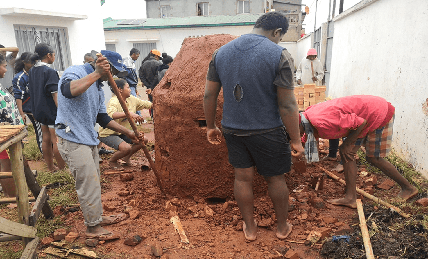 Atelier de transformation du bambou — CPTC Tanjombato